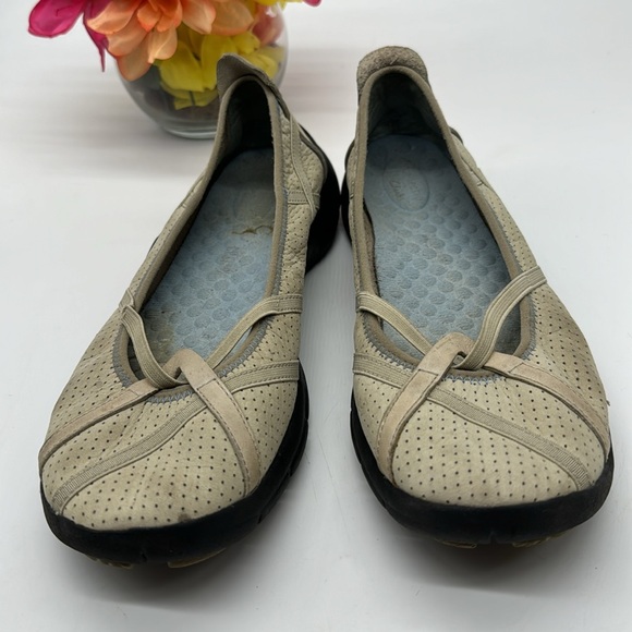 Clarks collection Tan Leather Slip On Ballet Style Loafers Size 10 MCL7301 - Picture 2 of 5